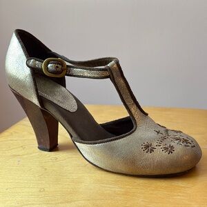 Calleen Cordero handmade SilverWomen's T-Strap Heels 9